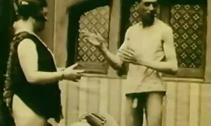 लड़का किसी न किसी बकवास एचडी सेक्सी फिल्म फुल गोरा उसके मुंह में हथकड़ी